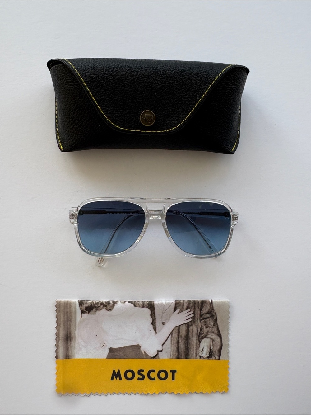 Moscot: aviator stylish sunglasses